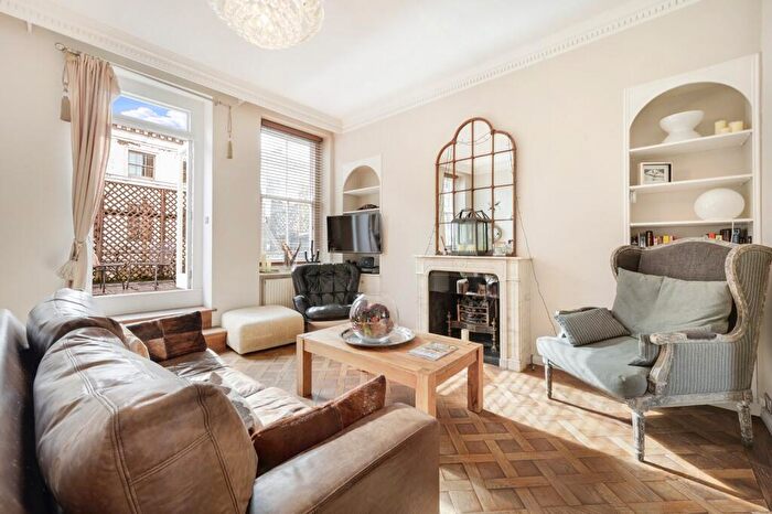 1 Bedroom Flat For Sale In Park Walk, Chelsea, London, SW10