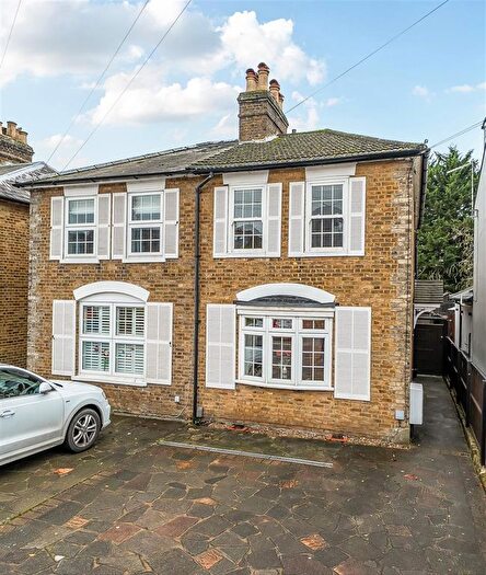 2 Bedroom Semi-Detached House For Sale In New Road, Croxley Green, Rickmansworth, WD3