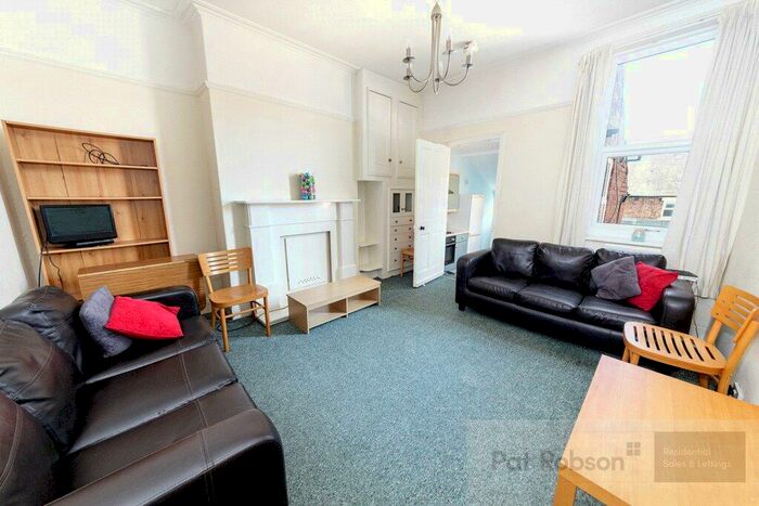 3 Bedroom Apartment To Rent In Newlands Road, High West Jesmond, Newcastle Upon Tyne, NE2