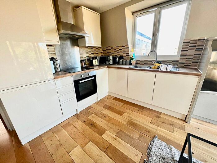 2 Bedroom Flat To Rent In Naylor Road, London, SE15