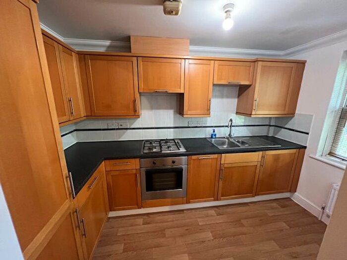 2 Bedroom Flat To Rent In Croxted Road, London, SE21