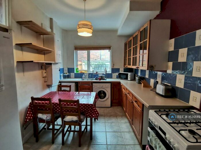 3 Bedroom Terraced House To Rent In Haydn Avenue, Manchester, M14