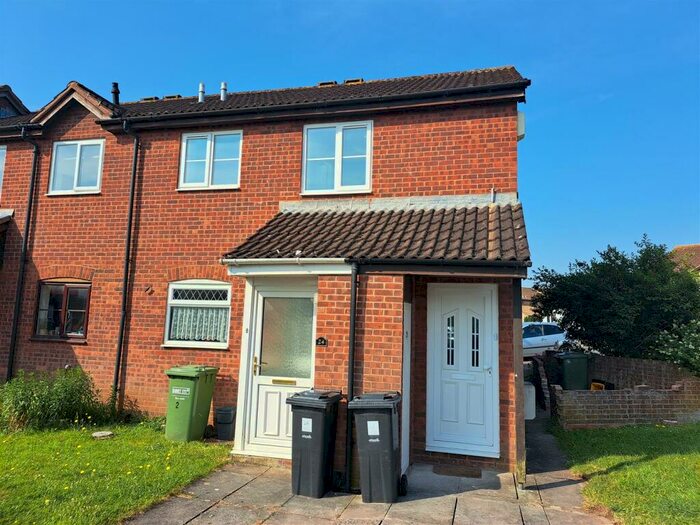 1 Bedroom Apartment To Rent In Squires Court, Longwell Green, Bristol, BS30