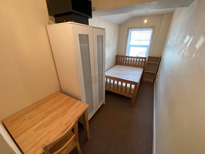 1 Bedroom House To Rent In Dawlish Road - Room, Selly Oak, West Midlands, B29