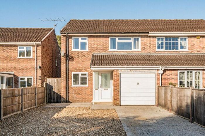 3 Bedroom Semi-Detached House For Sale In Vespasian Road, Andover, SP10