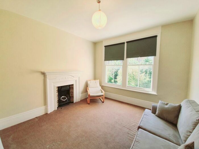 1 Bedroom Flat To Rent In Methuen Park, Muswell Hill, N10