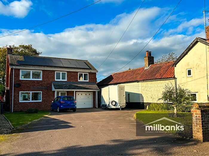 5 Bedroom Detached House For Sale In Shropham Road, IP24