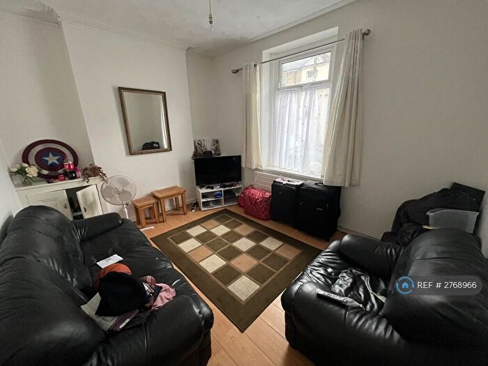 4 Bedroom Terraced House To Rent In Augusta Street, Cardiff, CF24