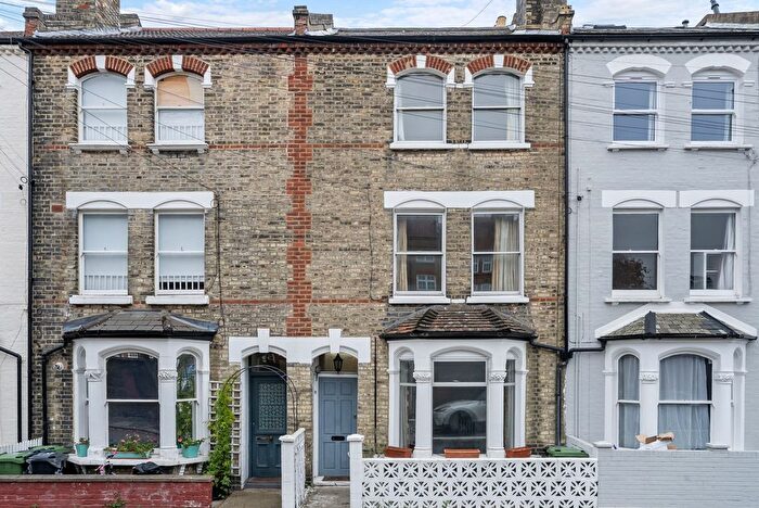 4 Bedroom Terraced House For Sale In Delaford Street, London, SW6