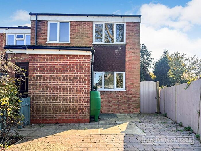 4 Bedroom End Of Terrace House For Sale In West Molesey, KT8