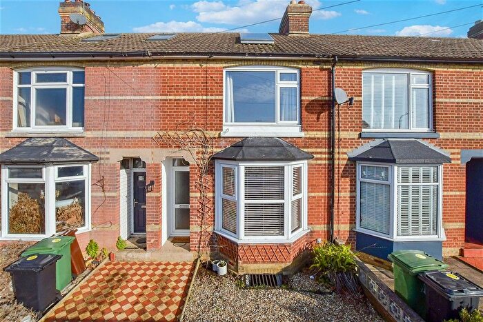 2 Bedroom Terraced House For Sale In Heath Road, Maidstone, Kent, ME16