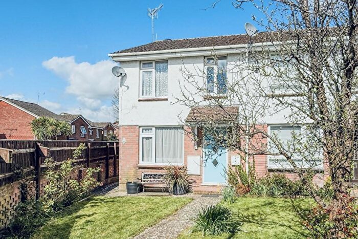 3 Bedroom End Of Terrace House For Sale In The Mount, Poulner, Ringwood, BH24