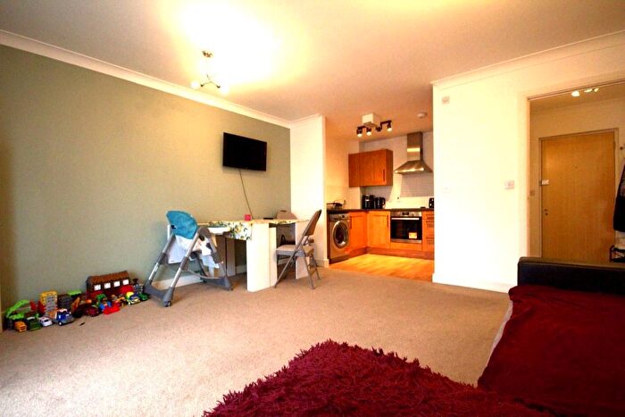 1 Bedroom Flat For Sale In Flat, Renaissance Court, A Rosehill Avenue, Sutton, SM1