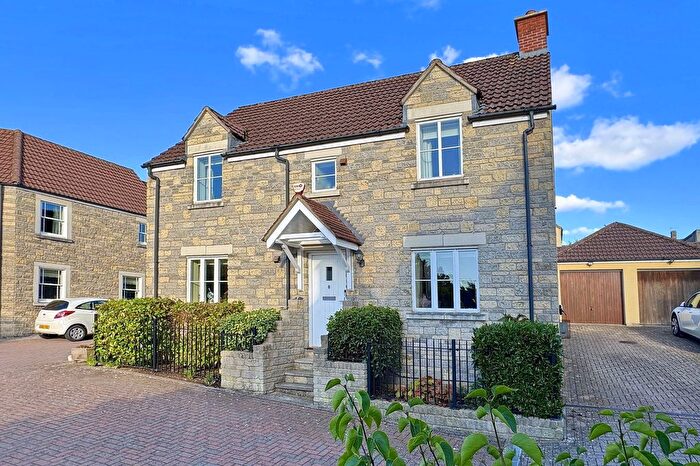 4 Bedroom Detached House For Sale In Baron Close, Bitton, BS30