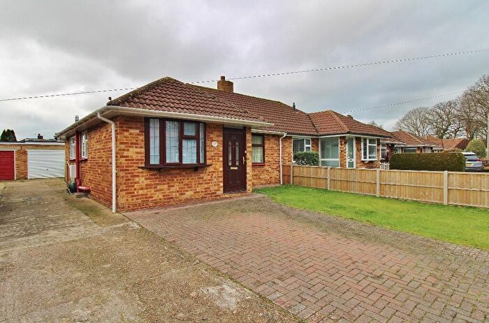 2 Bedroom Semi-Detached Bungalow For Sale In Oakdown Road, Stubbington, PO14