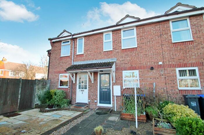 2 Bedroom House To Rent In Pages Lane, Worthing, BN11