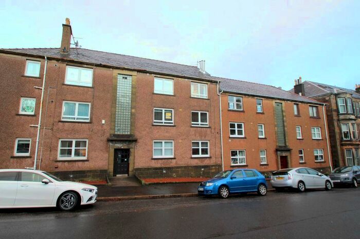 2 Bedroom Flat To Rent In Ardgowan Street, Greenock, PA16