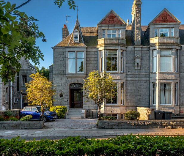 4 Bedroom Apartment For Sale In King's Gate, Aberdeen, AB15