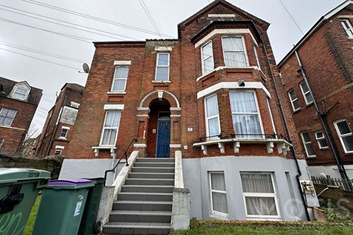 1 Bedroom Flat To Rent In Cheriton Road, Folkestone, CT20
