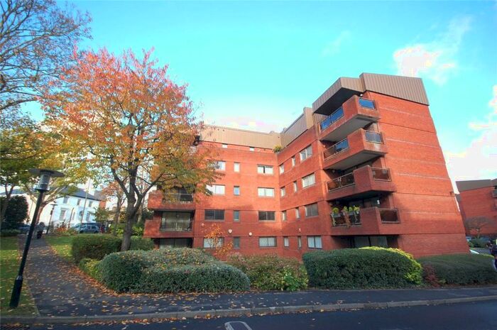 2 Bedroom Apartment To Rent In Spencer Close, Finchley, N3
