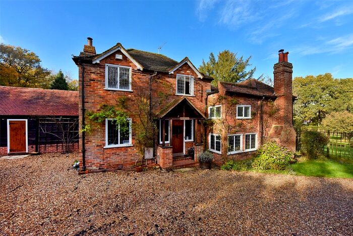 5 Bedroom Detached House To Rent In Warren Row, Reading, Berkshire, RG10