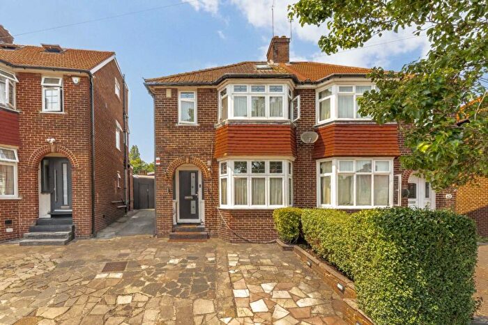 3 Bedroom Semi Detached House For Sale In Lodore Gardens, London, NW9