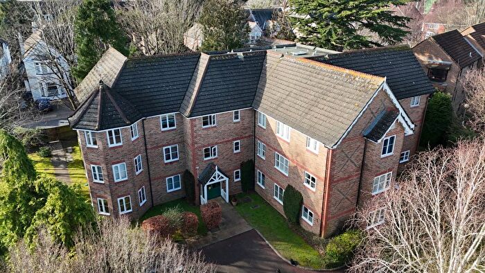 2 Bedroom Flat To Rent In The Beeches, Halsey Road, Watford, Hertfordshire, WD18