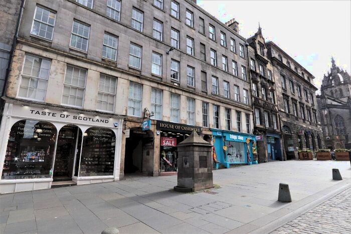 3 Bedroom Flat To Rent In Old Assembly Close, City Centre, Edinburgh, EH1