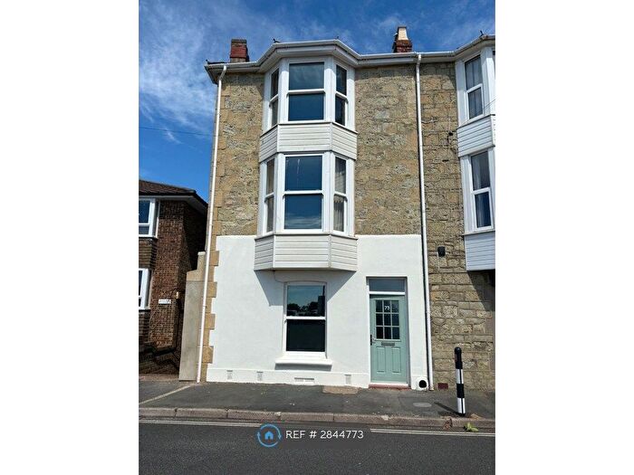 4 Bedroom Semi-detached House To Rent In Dudley Road, Ventnor, PO38