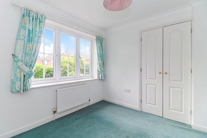 4 Bedroom Detached House For Sale In The Pippins, Watford, WD25