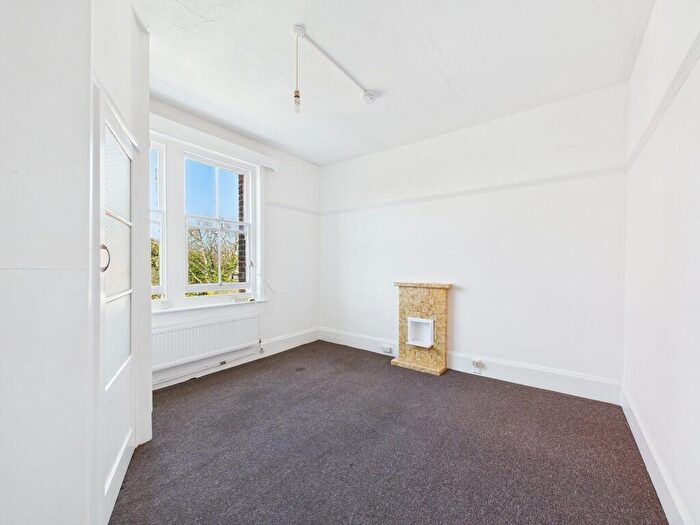 Flat To Rent In Lansdowne Road, Worthing, BN11