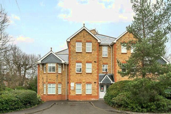 2 Bedroom Flat To Rent In Alexander Laroche Court, Kings Road, Richmond, TW10