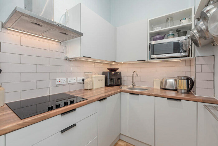 2 Bedroom Flat For Sale In Gf, Blackwood Crescent, Newington, EH9