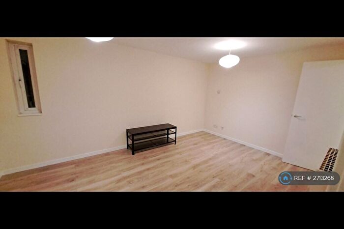 1 Bedroom Flat To Rent In Fishermead, Milton Keynes, MK6