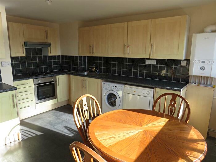 2 Bedroom Flat To Rent In Morley Court, Plymouth, PL1