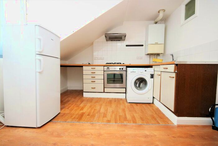 1 Bedroom Flat To Rent In Newington Green Road, Newington Green, N1