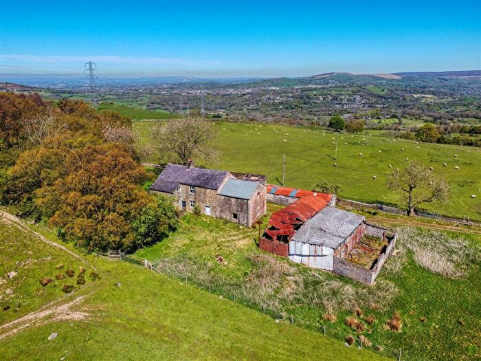 3 Bedroom Farm House For Sale In Higher Chisworth, Chisworth, Glossop, SK13