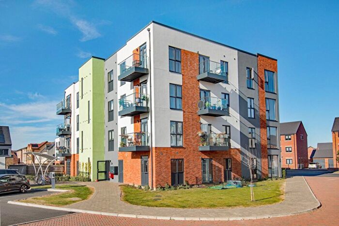 2 Bedroom Flat To Rent In The Avenue, Corby, NN17