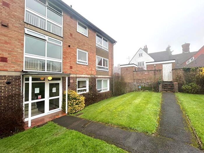 2 Bedroom Apartment To Rent In Wilderness Road, Guildford, GU2