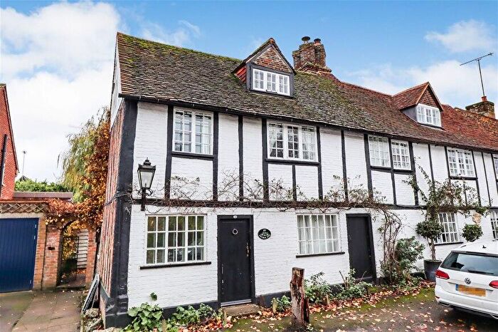 3 Bedroom House To Rent In Church End, Redbourn, Redbourn, AL3