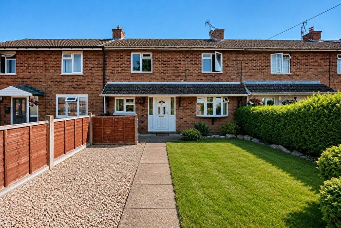 3 Bedroom Terraced House For Sale In The Leys, Bidford-On-Avon, Warwickshire, B50