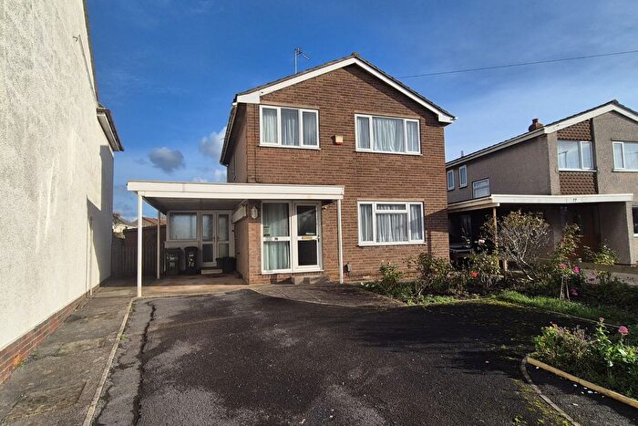 3 Bedroom Detached House For Sale In Kenn Road, Clevedon, North Somerset, BS21