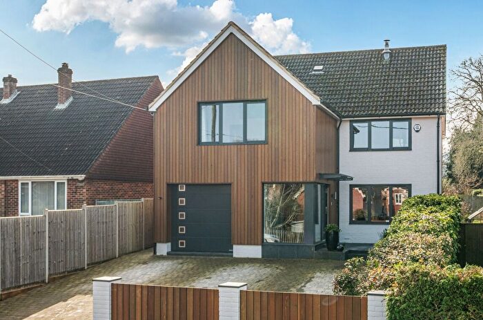 4 Bedroom Detached House For Sale In North Lane, Nomansland, Salisbury, SP5