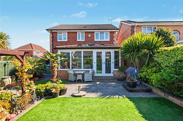 4 Bedroom Detached House For Sale In Shelley Crescent, Oulton, Leeds, West Yorkshire, LS26