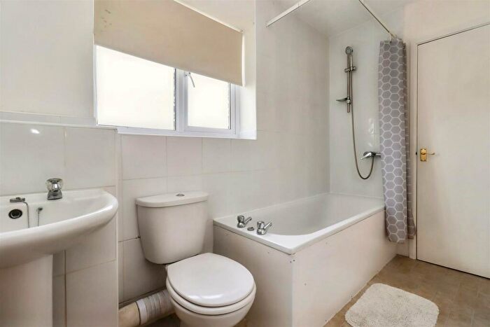 1 Bedroom End Of Terrace House For Sale In Popular Location On The Outskirts Of Clevedon, BS21