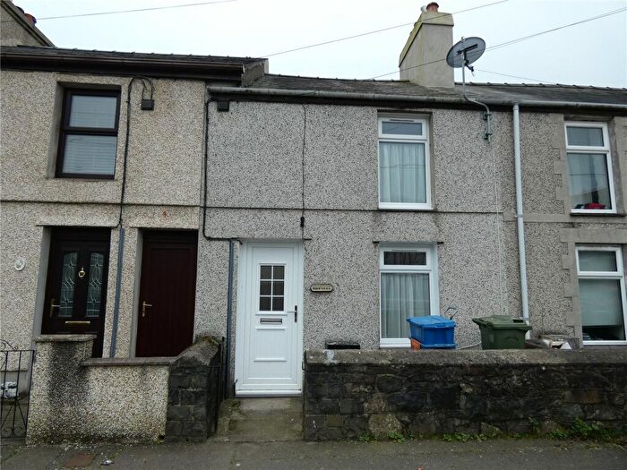 2 Bedroom Terraced House To Rent In High Street, Penygroes, Caernarfon, Gwynedd, LL54