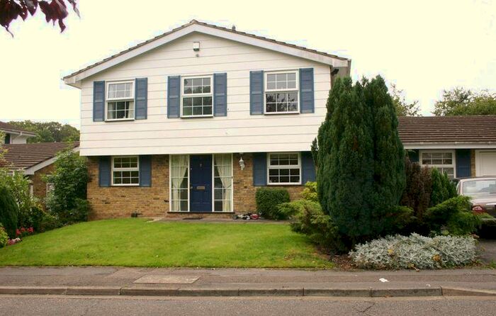 4 Bedroom Detached House To Rent In Copperfields, Beaconsfield, HP9