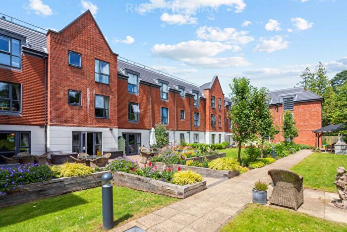 1 Bedroom Retirement Property To Rent In Birch Place, Crowthorne, RG45