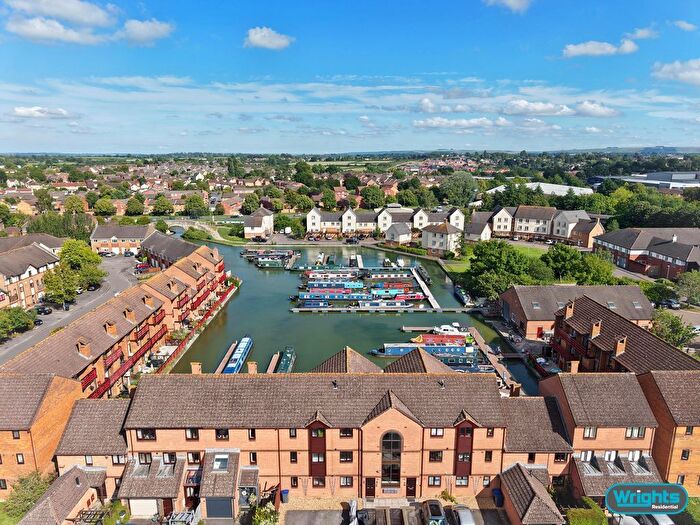 2 Bedroom Flat To Rent In Marina Drive, Staverton, BA14