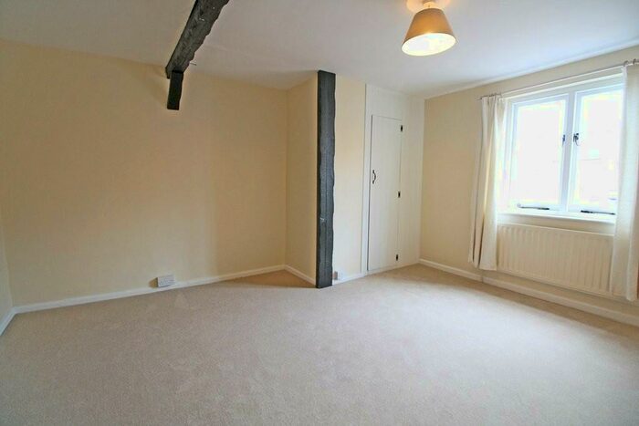 2 Bedroom Cottage To Rent In Coysh Square, Topsham, EX3